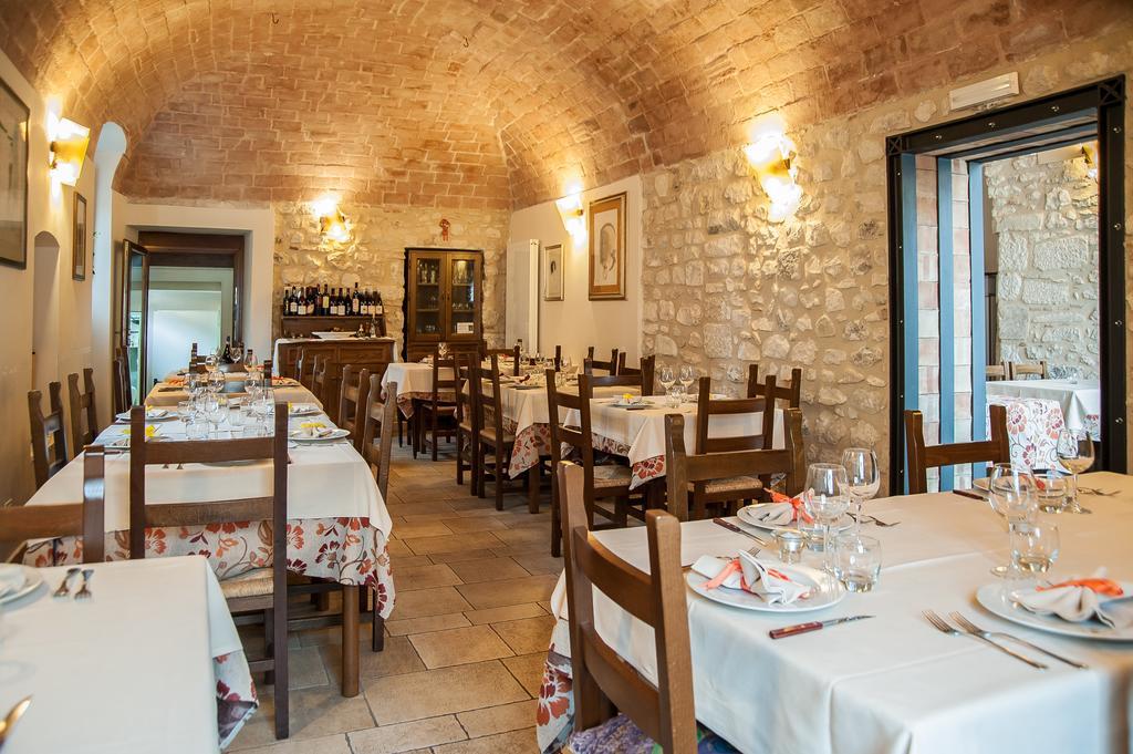 La Locanda Di Mariella Dal 1950 Poggio Picenze Bagian luar foto